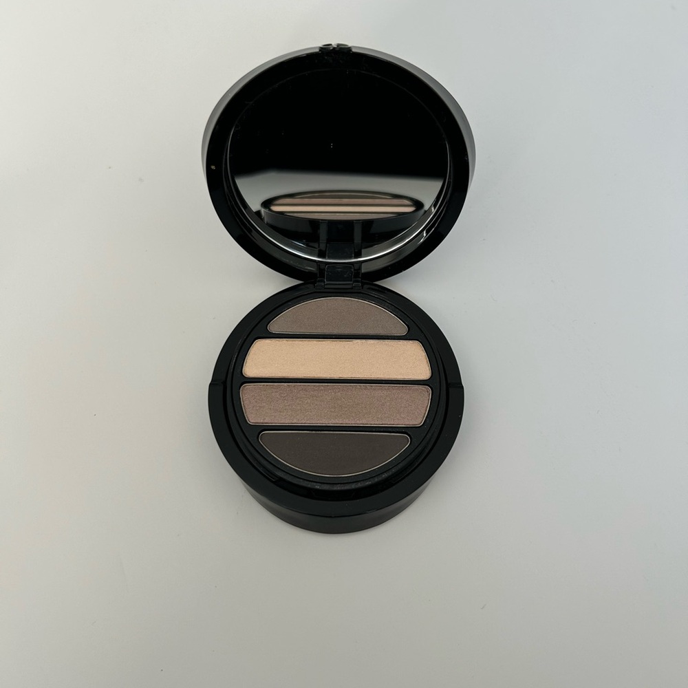 Giorgio Armani Eyeshadow Palette - Cream and Brown Tones - Picture 3 of 6